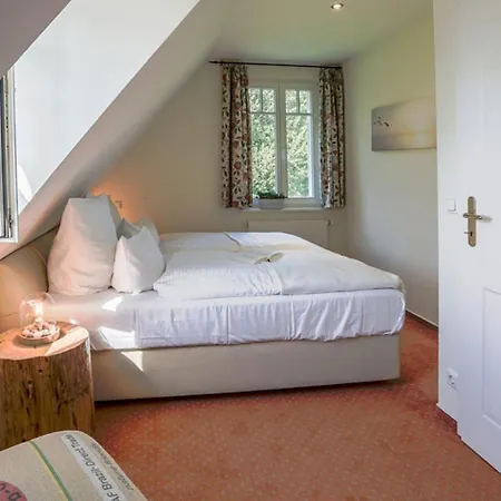 Haus-zingst-5b Casa de Férias *